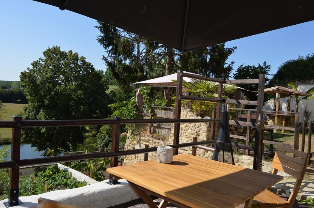 Le Cottage Belmontais, Maison Individuelle, Vue Panoramique Sur La Riviere Beaumont-sur-Sarthe Buitenkant foto